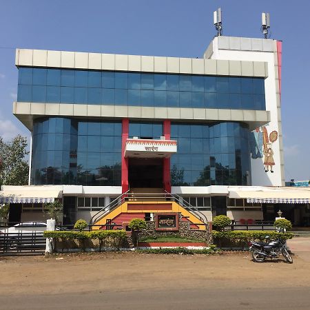 Sarang Lodging&Boarding Villa Satara Bagian luar foto