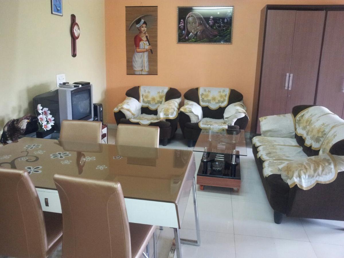 Sarang Lodging&Boarding Villa Satara Bagian luar foto