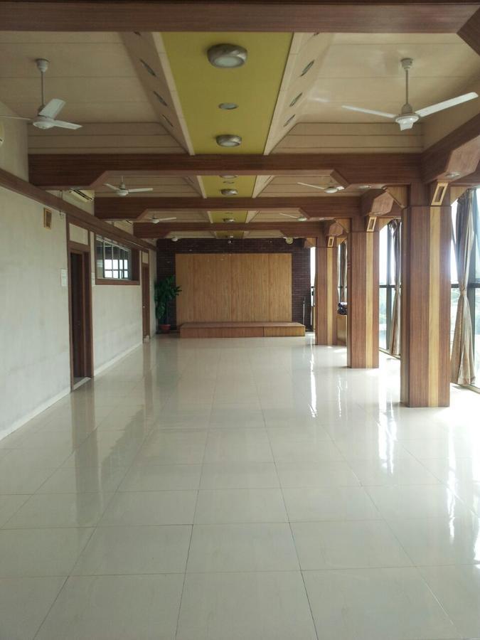 Sarang Lodging&Boarding Villa Satara Bagian luar foto