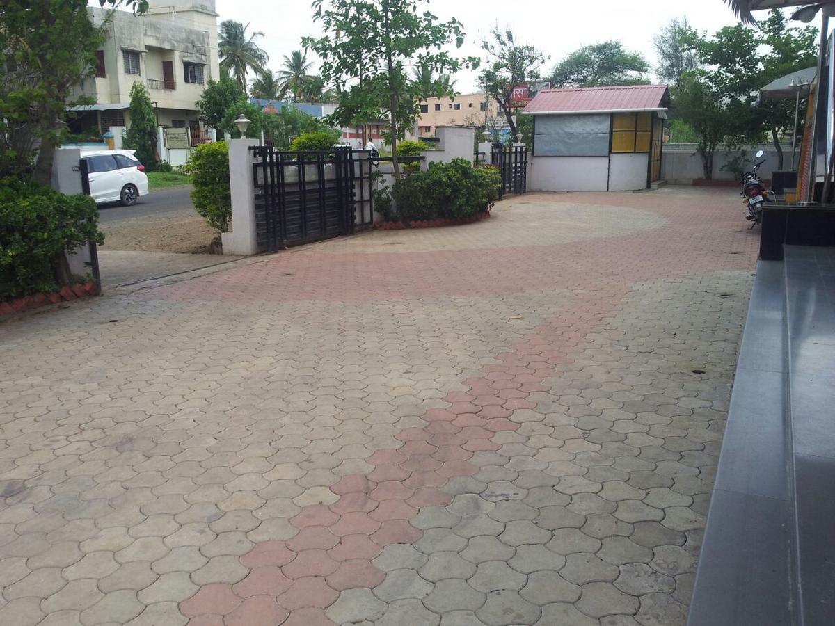 Sarang Lodging&Boarding Villa Satara Bagian luar foto