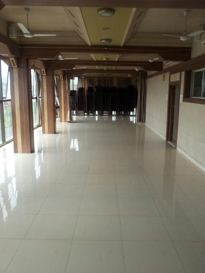 Sarang Lodging&Boarding Villa Satara Bagian luar foto