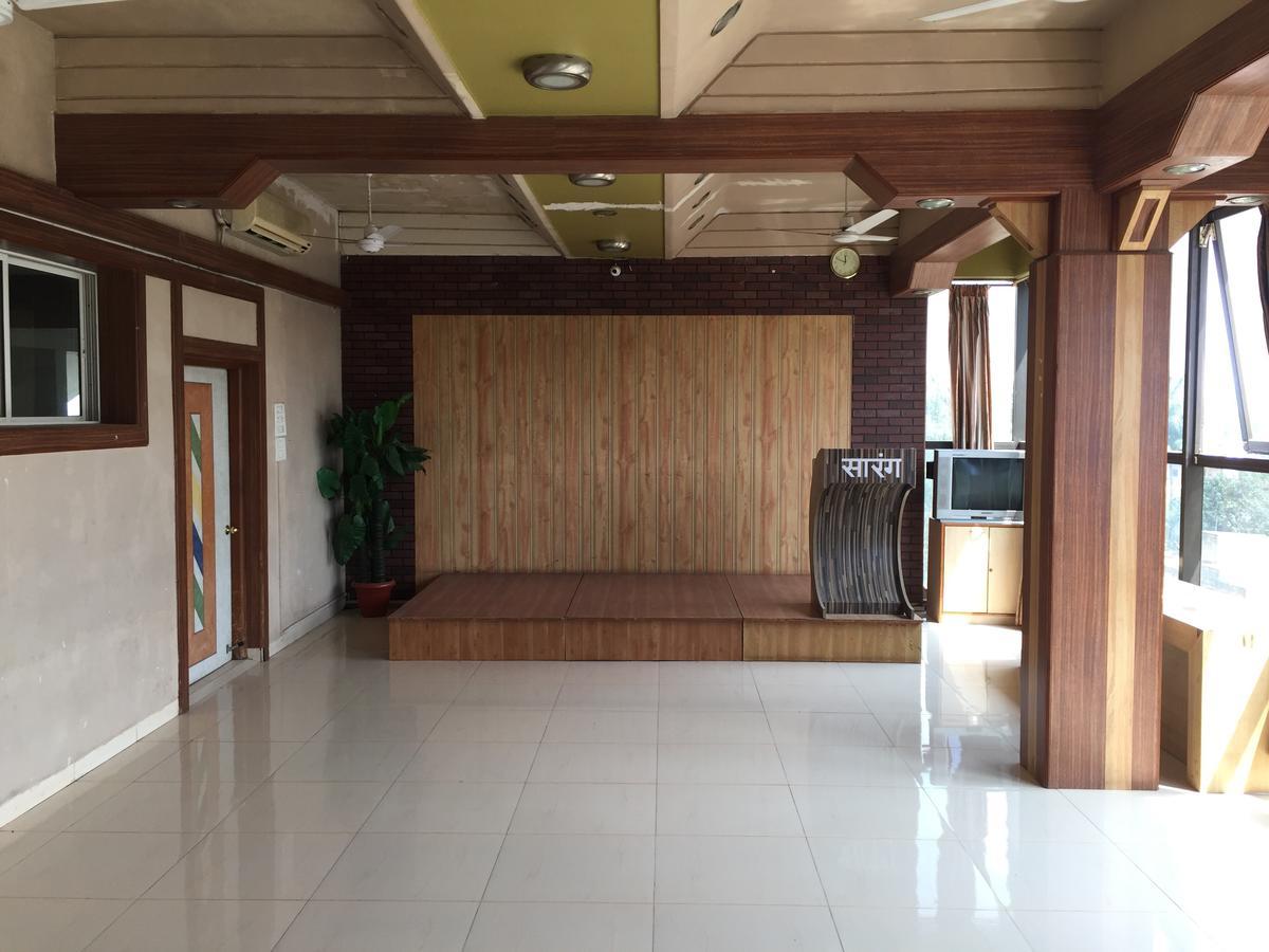 Sarang Lodging&Boarding Villa Satara Bagian luar foto