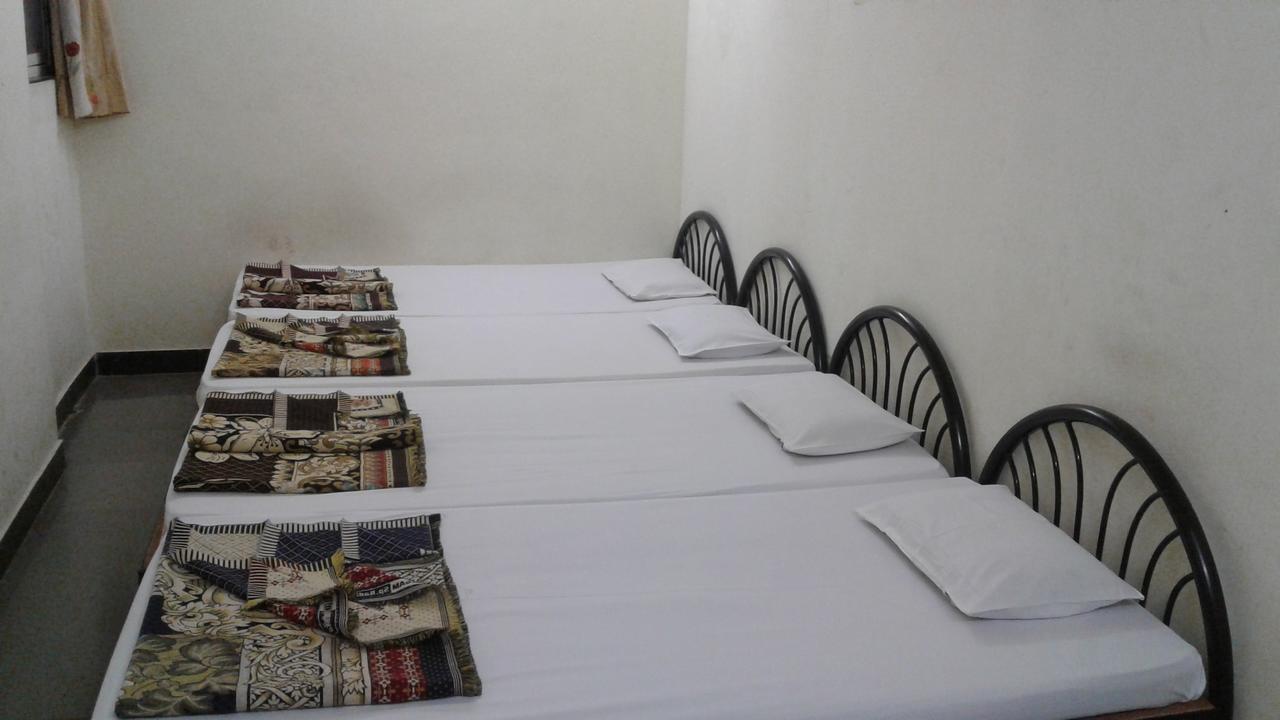 Sarang Lodging&Boarding Villa Satara Bagian luar foto